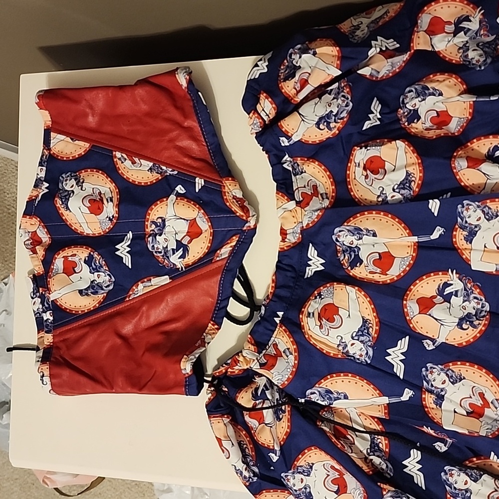 Pendragon Wonder Woman Costume Underbust corset and skirt Sz Med Large
